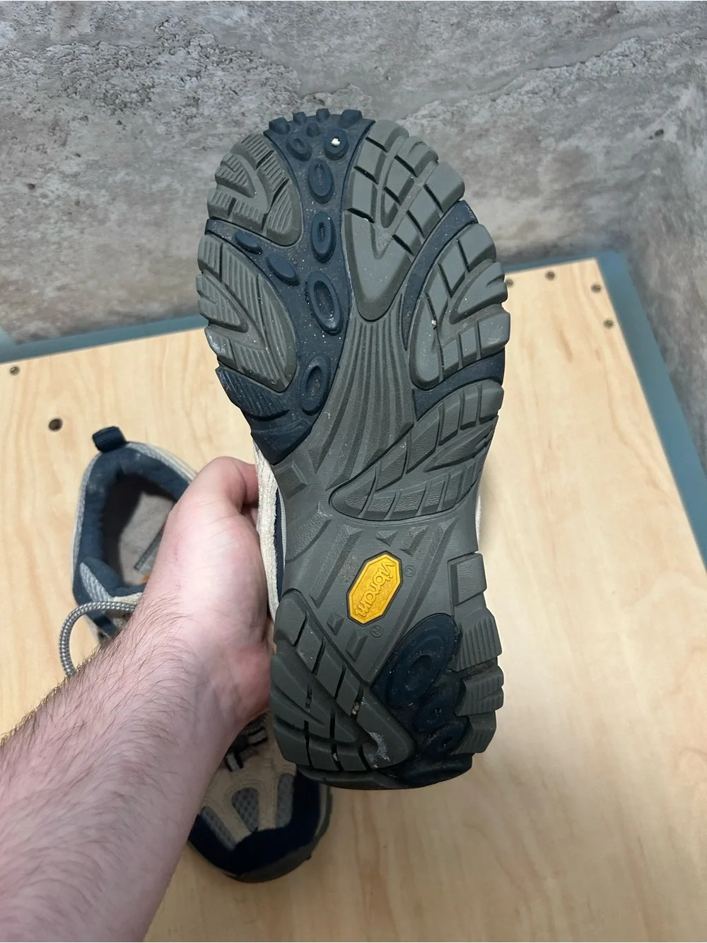 Merrell Mesa Ventilator II hiking shoes women’s size 8